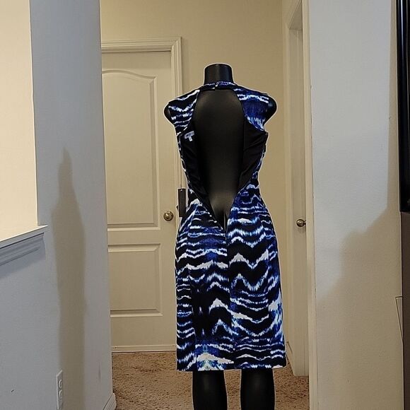 BRAND NEW WOMEN'S JENNIFER LOPEZ CHAIN BODYCON DRESS - Picture 7 of 12